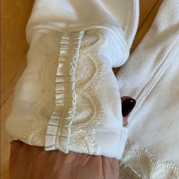 Lululemon Limited Edition Sweater - Picture 2 of 8